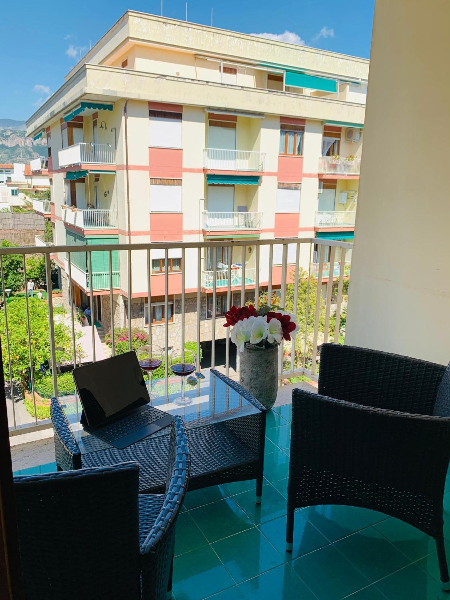 Sorrento Moon Appartement Buitenkant foto